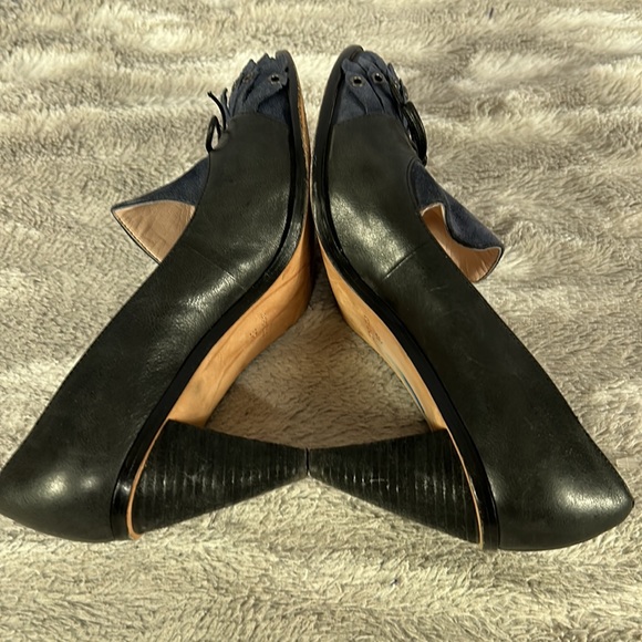 Plenty Tracy Reese Gilda Heels Black leather Navy suede, Kiltie Bows sz … - Picture 4 of 10